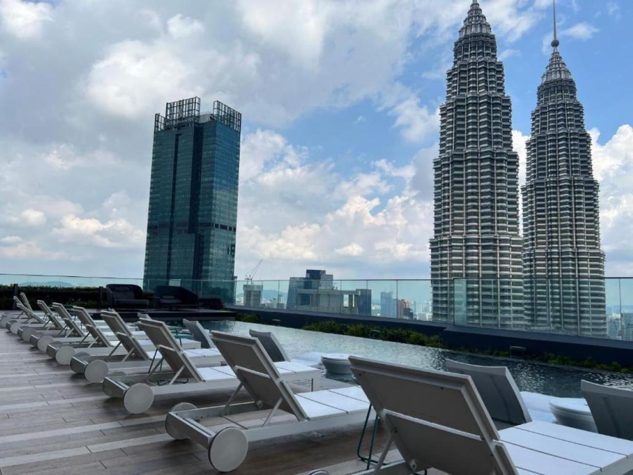 Star Residence Klcc By Sky Pool Kuala Lumpur Exterior foto