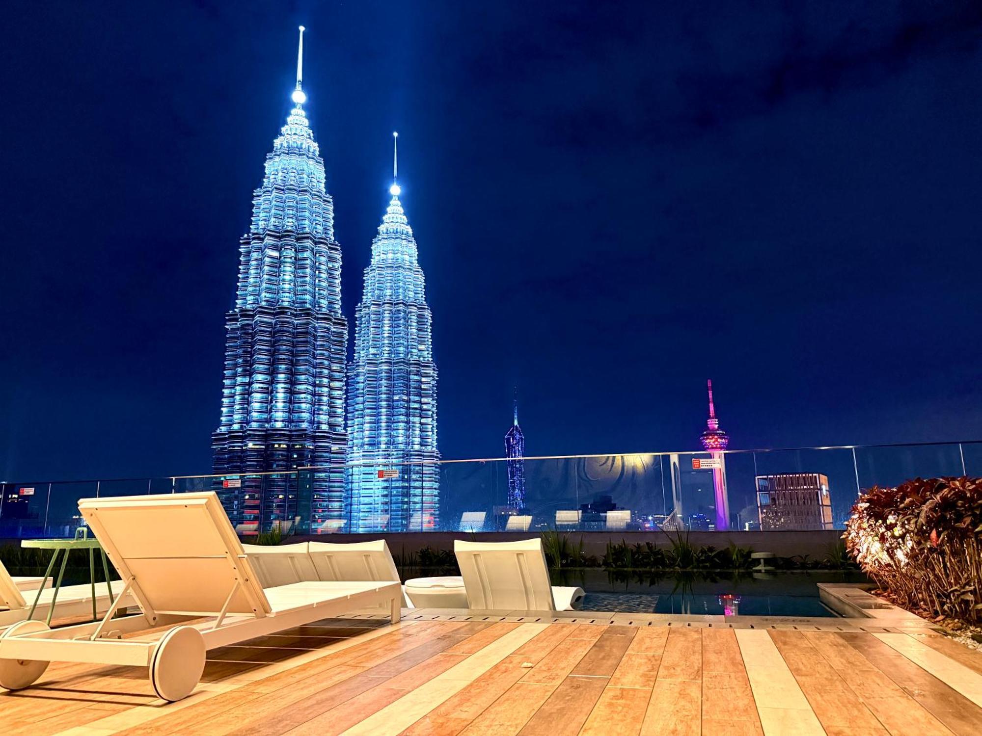 Star Residence Klcc By Sky Pool Kuala Lumpur Exterior foto